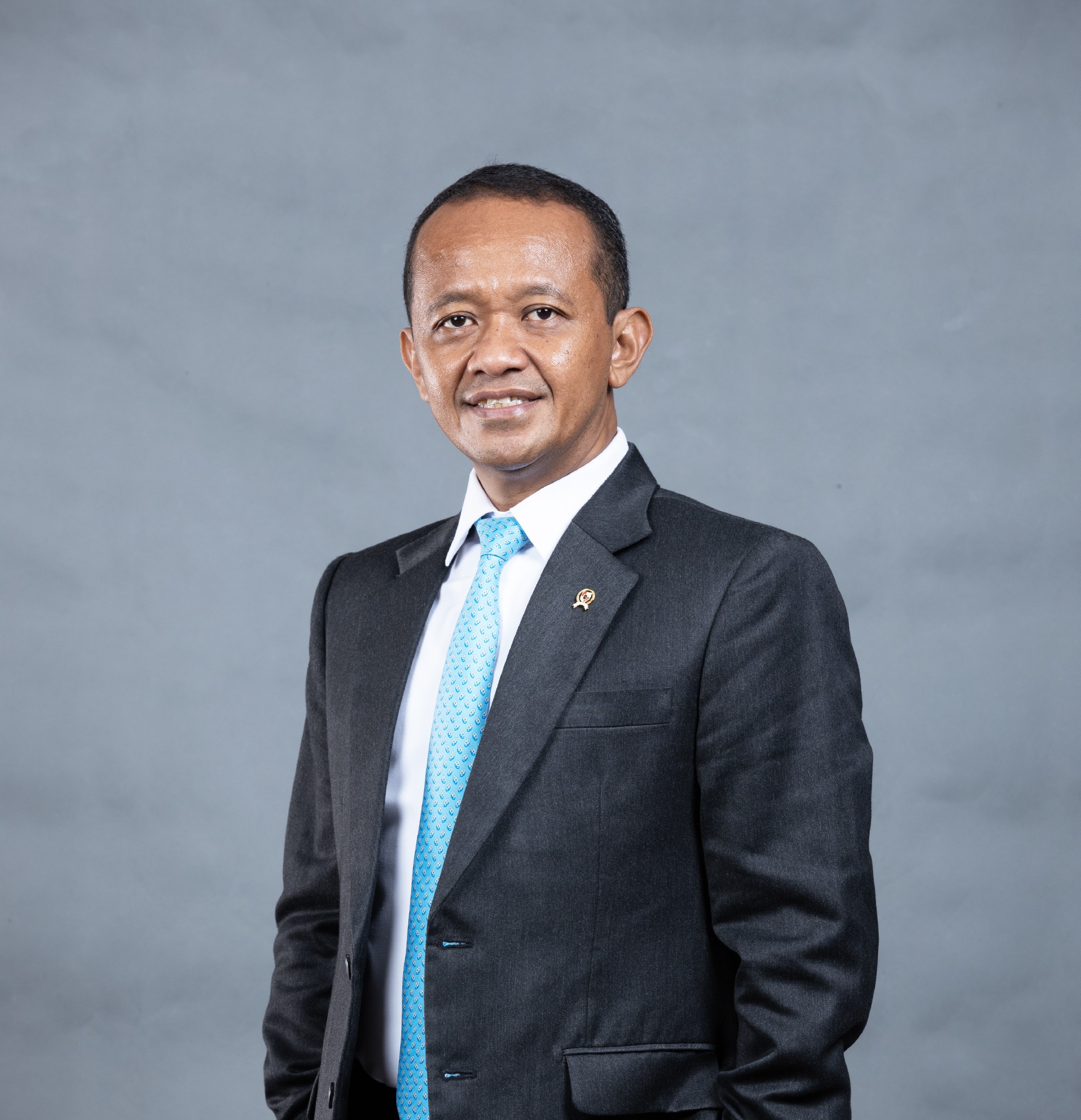 Teddy Bernas Rls Ambisi Tanpa Batas: Bahlil Lahadalia Targetkan Rekor... — Bisnis ...